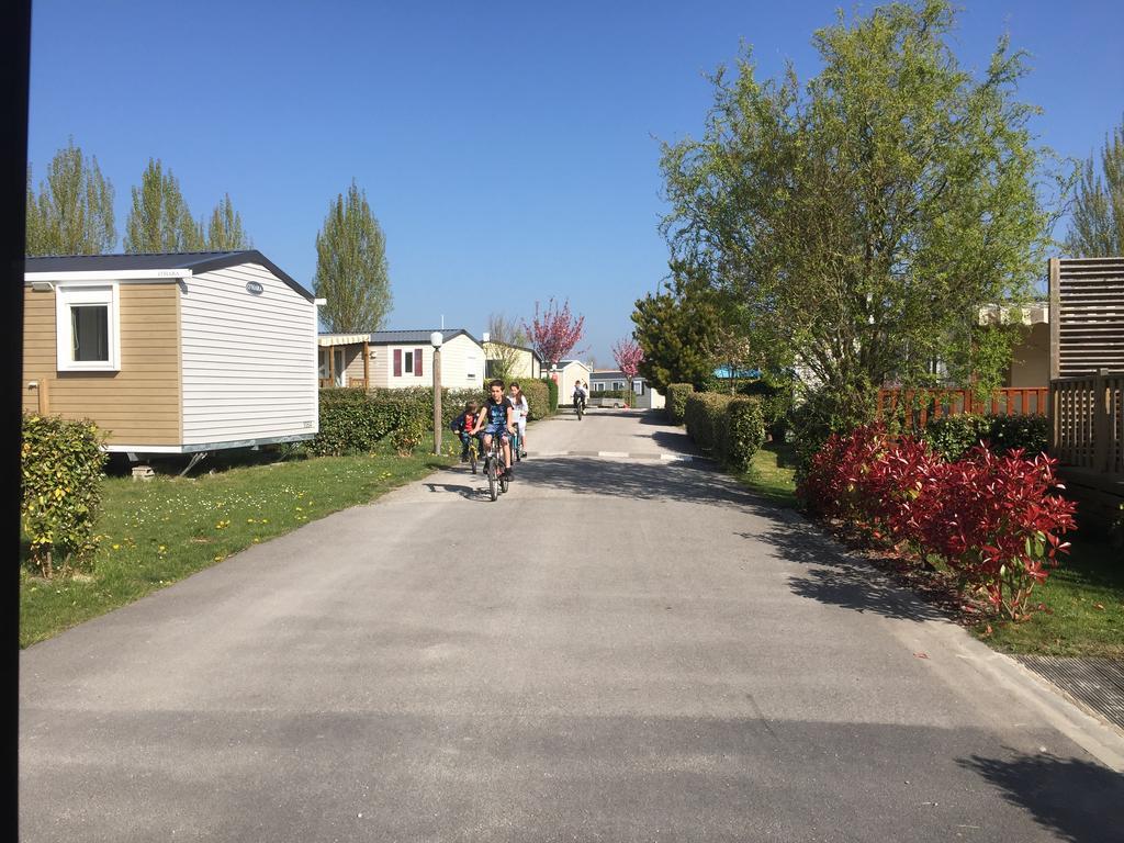 Camping Caravaning Les Cerisiers Berck Sur Mer Verton Екстериор снимка